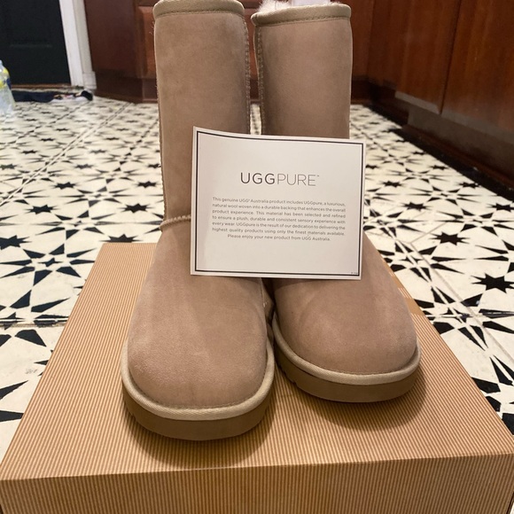 UGG Shoes - brand new never worn ugg boots